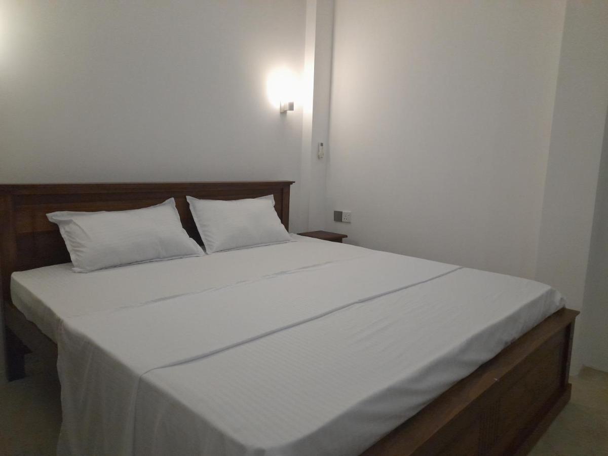 Gloria Inn Negombo Bagian luar foto