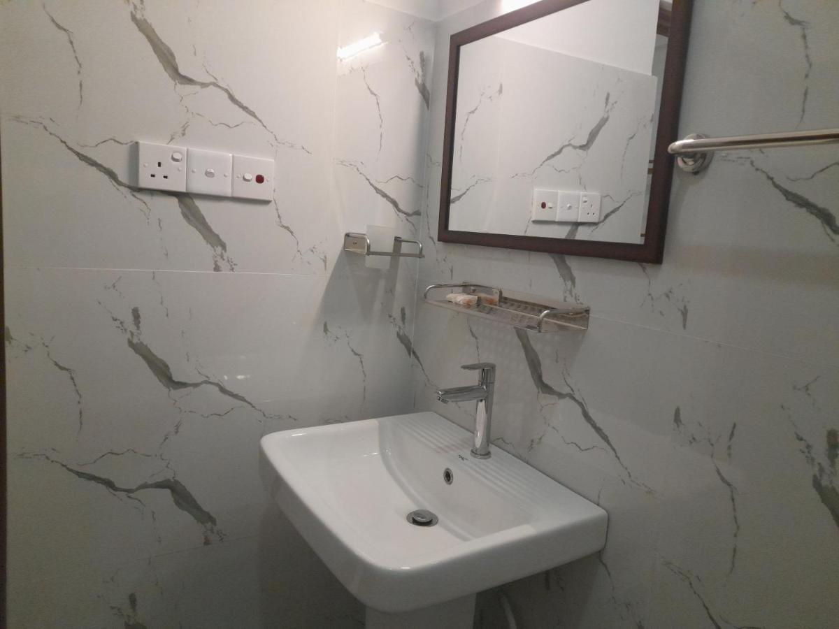 Gloria Inn Negombo Bagian luar foto