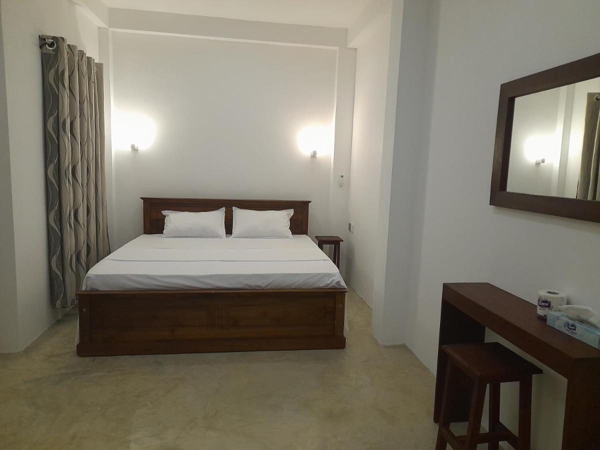 Gloria Inn Negombo Bagian luar foto