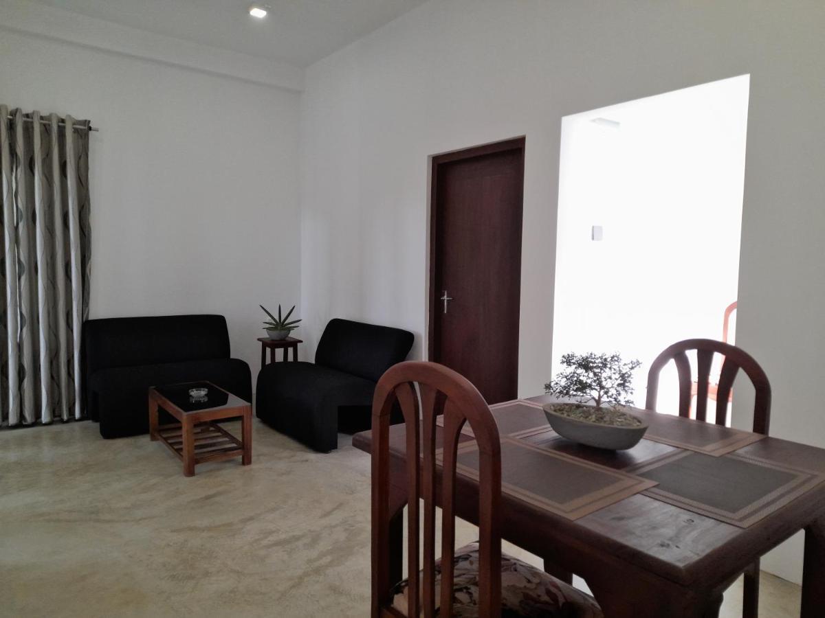 Gloria Inn Negombo Bagian luar foto